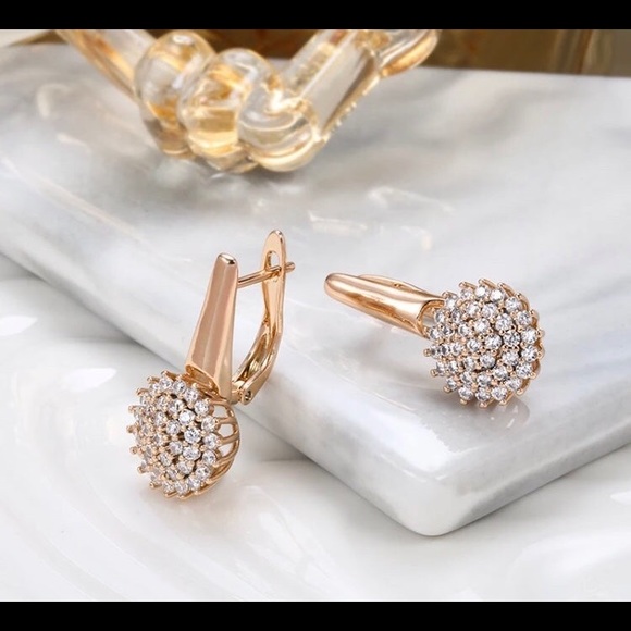 - Gorgeous earrings with Swarovski elements - Picture 5 of 13
